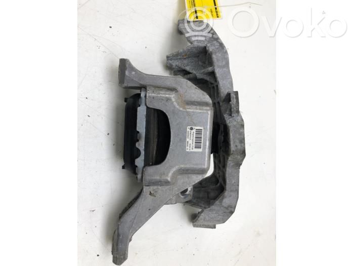 Mini One - Cooper R56 Engine mounting bracket 