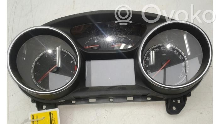 Opel Astra K Tachometer 
