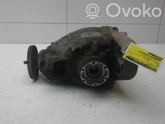 Rear differential   33107566170