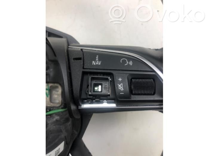 Audi Q3 8U Ohjauspyörä 