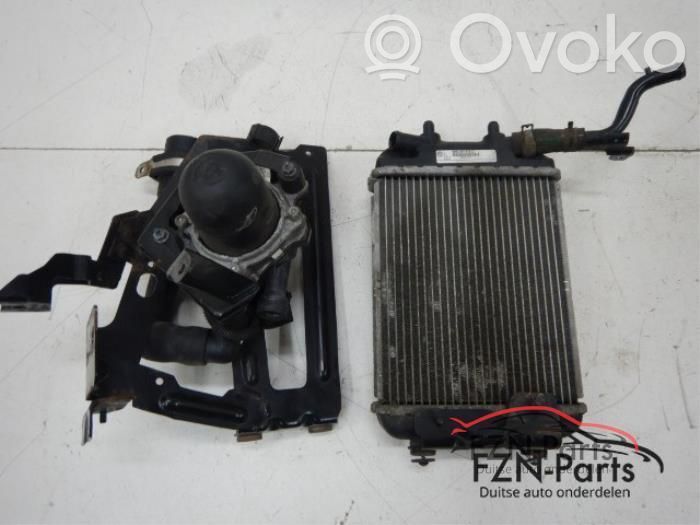 Pompe de circulation d'eau   8K0121212C,8K0121259,8K0906917