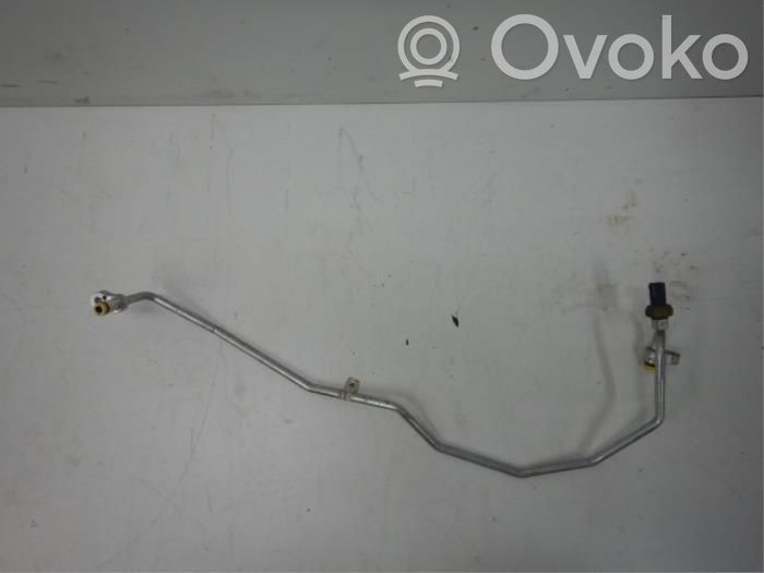 Ilmastointilaitteen putki (A/C)   6909237