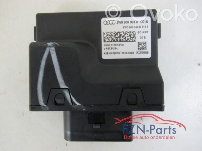 Autres unités de commande / modules   8W0906093D