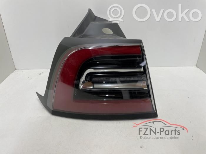 Tesla Model 3 Takavalot 