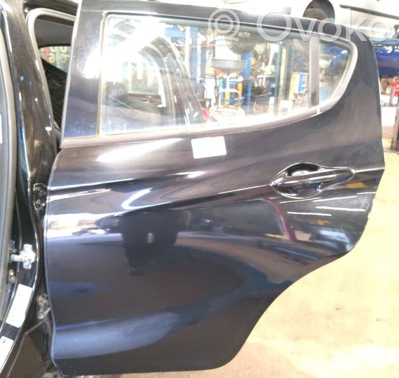 Opel Karl Galinės durys 