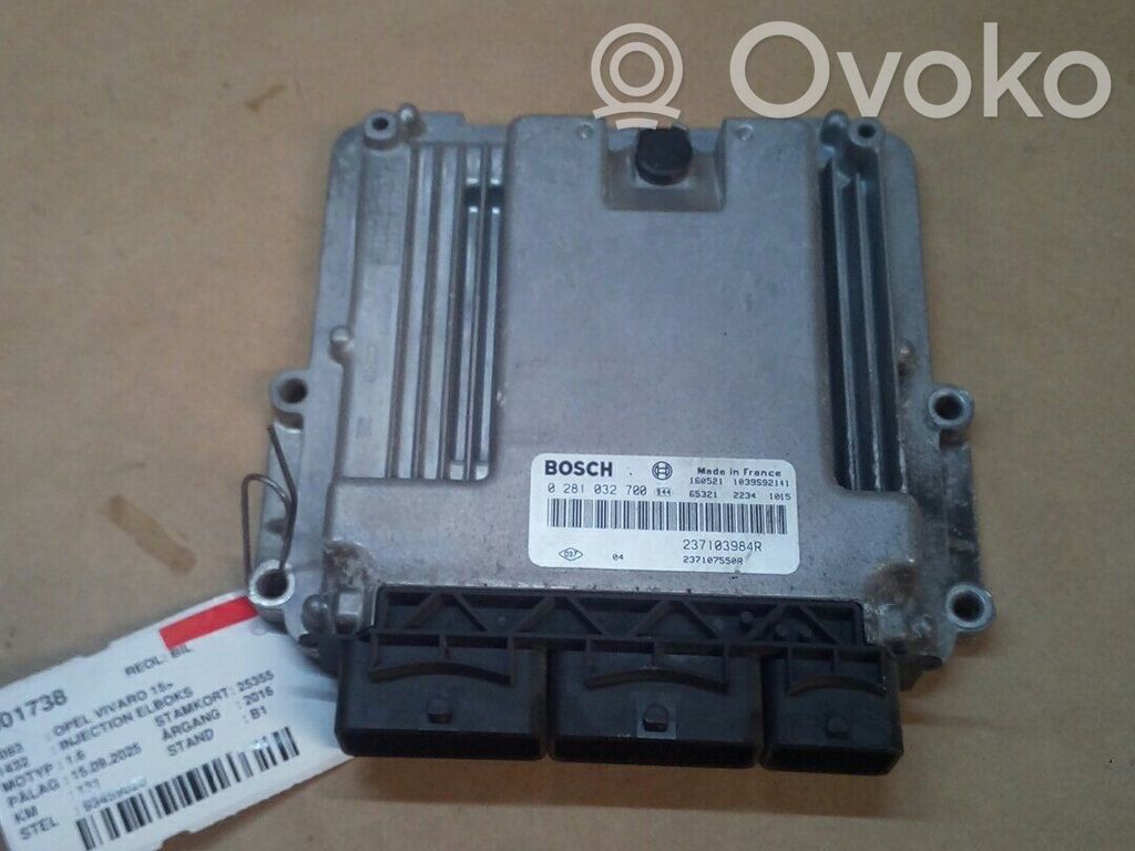 Opel Vivaro Engine control unit/module 