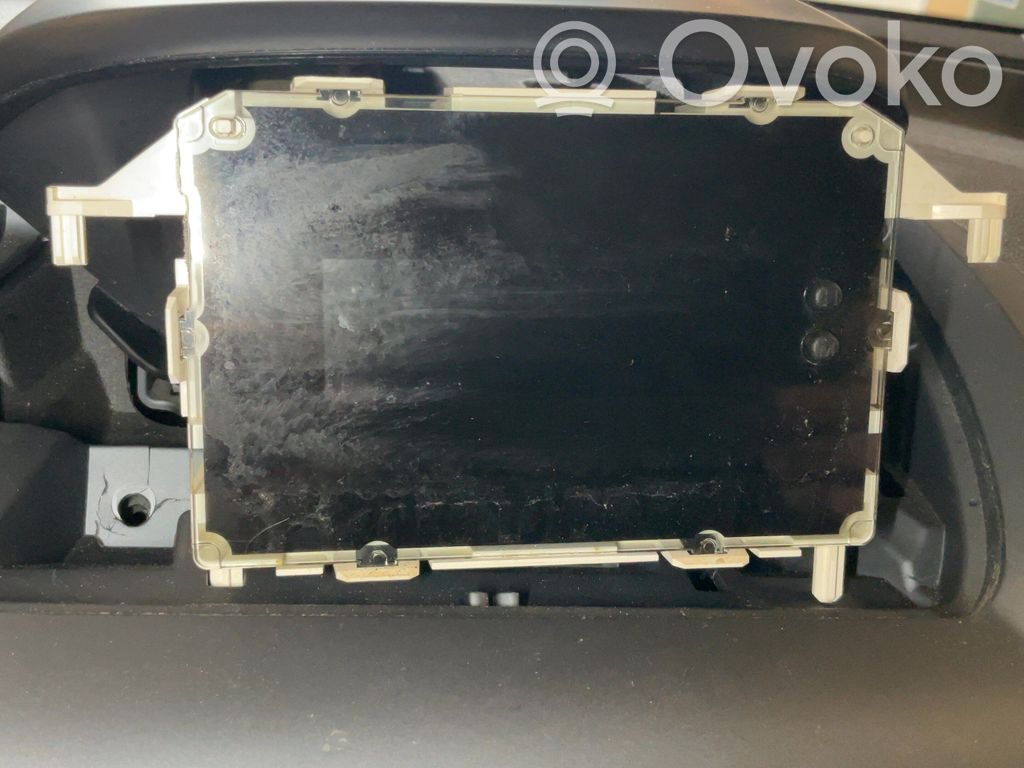 GPS navigation control unit/module   2019477,2019477