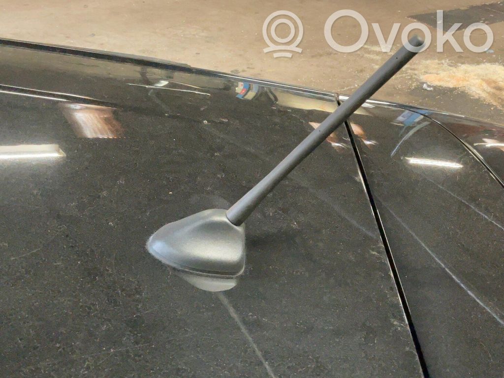 Ford Fiesta GPS-pystyantenni 