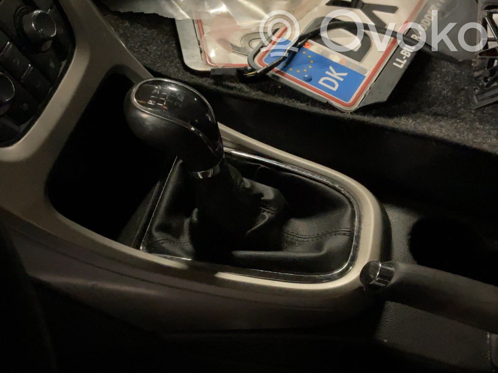 Opel Astra J Manetă schimbător viteze 