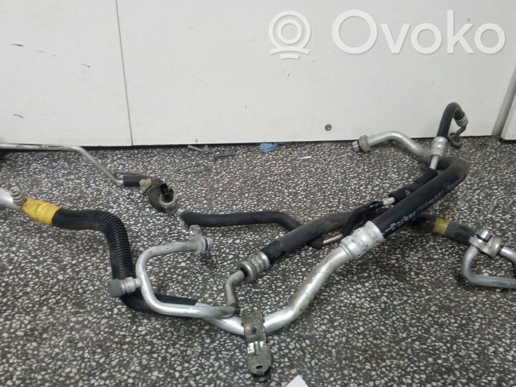 Mazda 3 III Ilmastointilaitteen putki (A/C) 