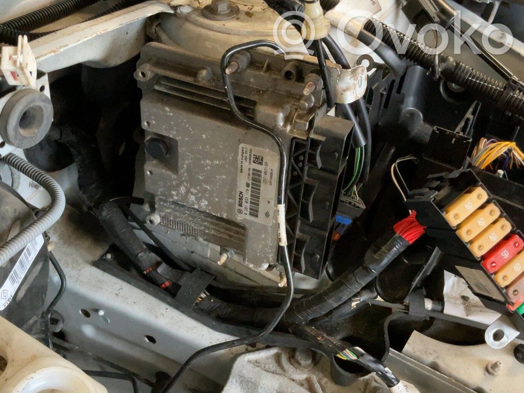 Renault Clio IV Engine control unit/module 