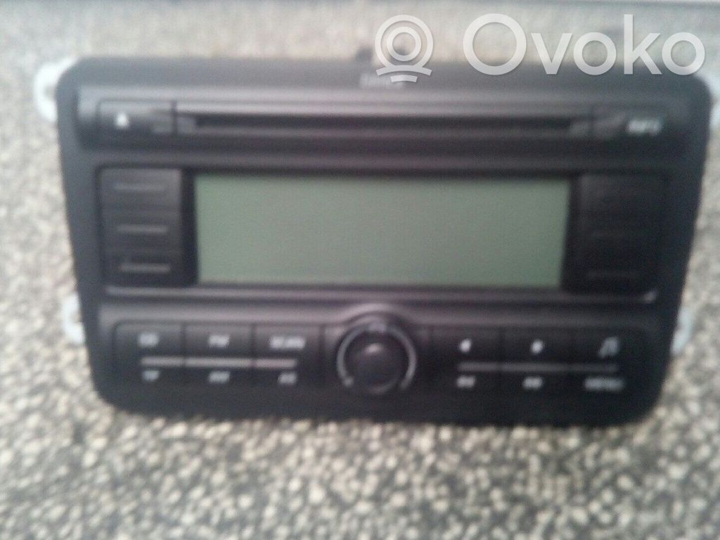 Skoda Fabia Mk2 (5J) GPS navigation control unit/module 
