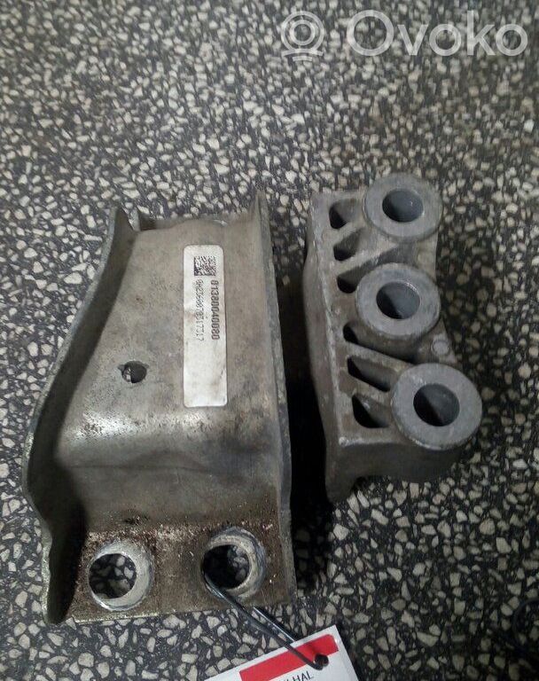 Engine mount bracket   1613973680,1637131080,1613973680,1637130880