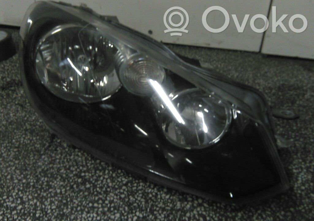Volkswagen Golf VI Lampa przednia 