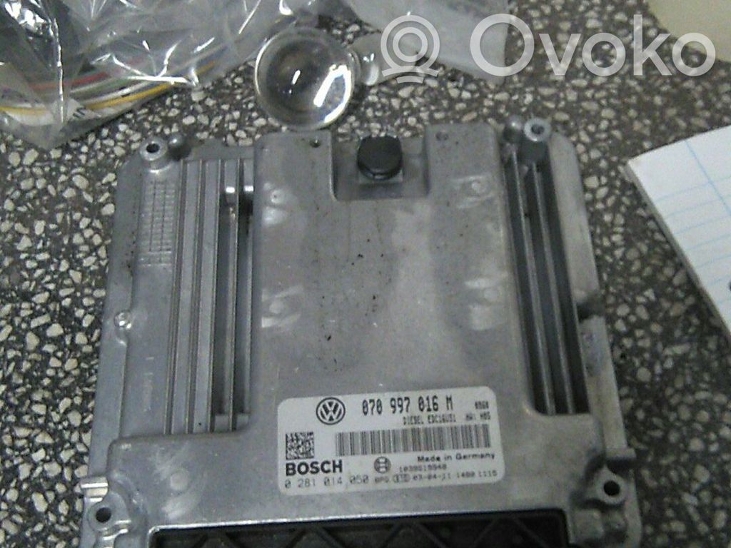 Volkswagen Transporter - Caravelle T5 Unitate/modul de control motor 