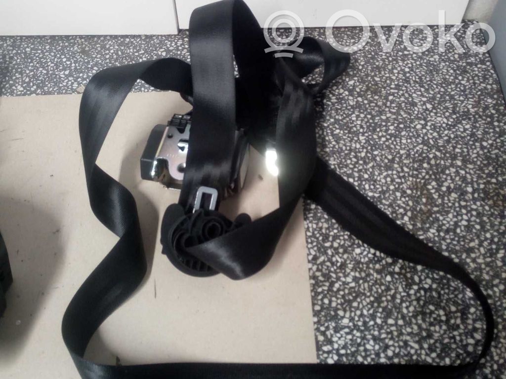 Volkswagen Golf V Front seatbelt buckle 
