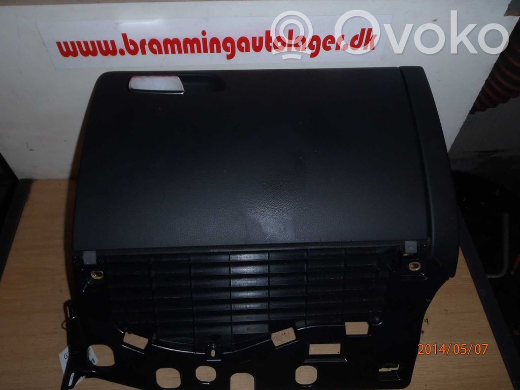 Audi A4 S4 B8 8K Compartimiento/consola central del panel 
