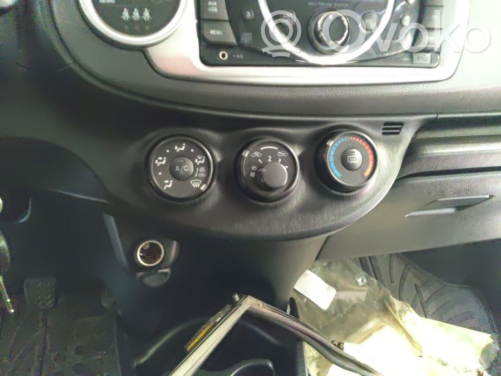 Toyota Yaris Climate control unit 