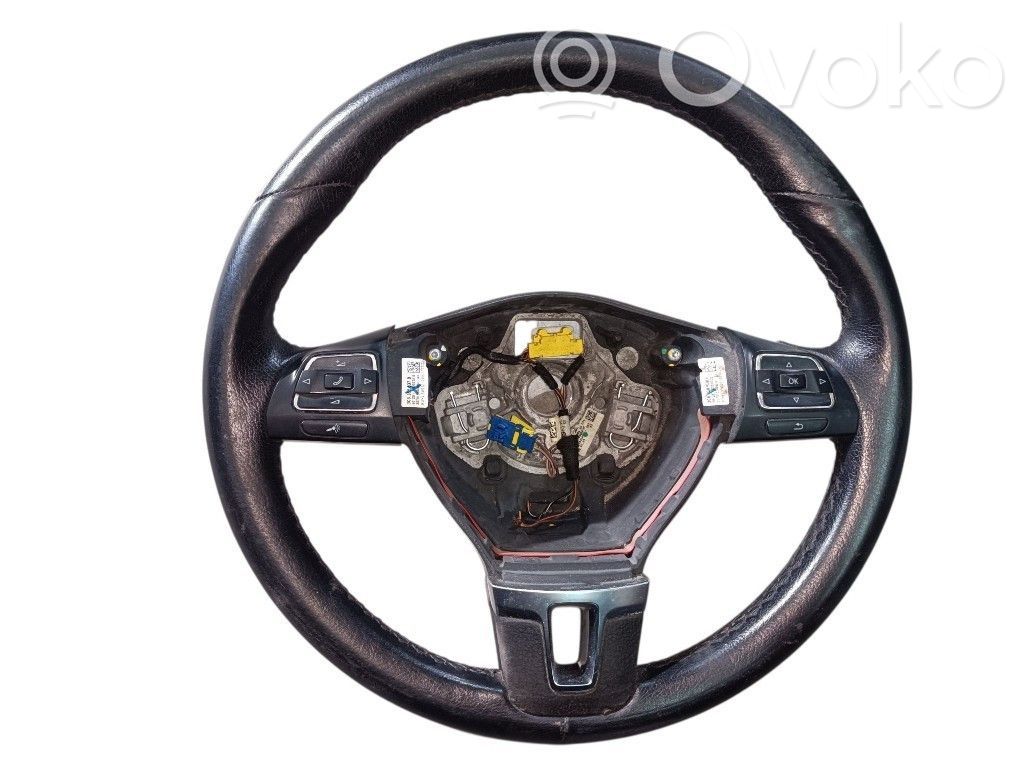 Volkswagen Golf VI Ohjauspyörä 