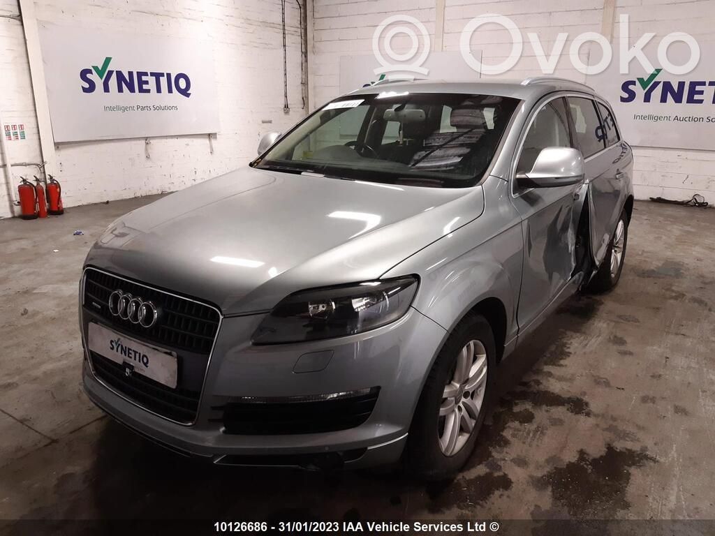 Audi Q7 4L Konepelti 