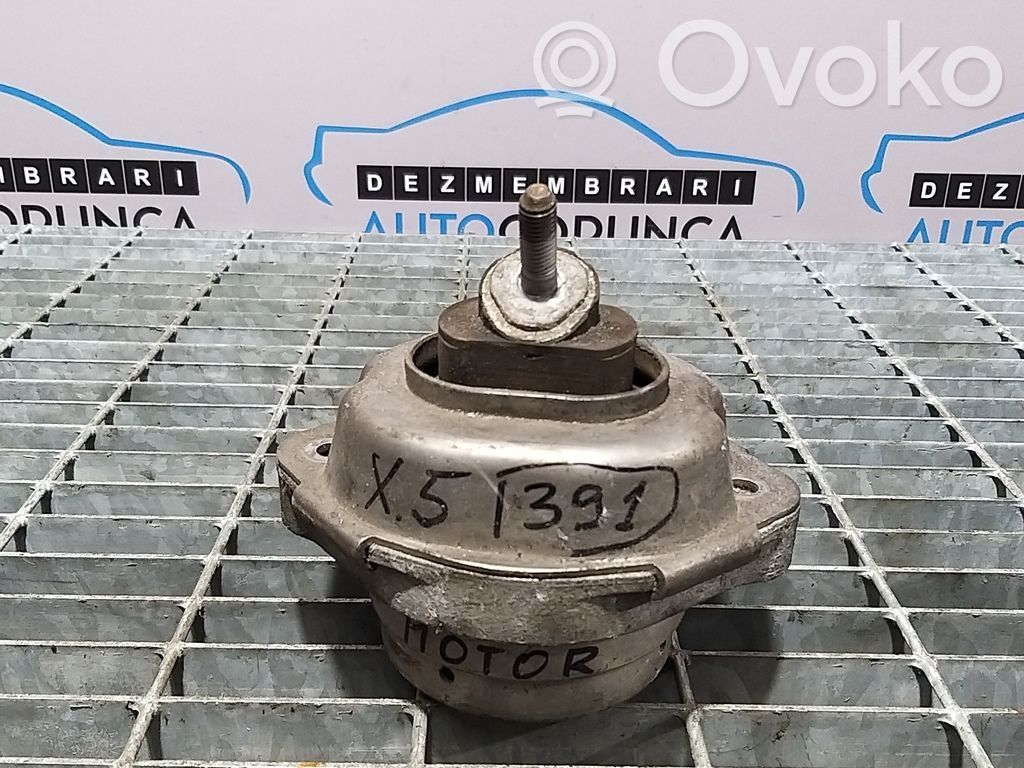 Engine mounting bracket   TAMPONMOTOR