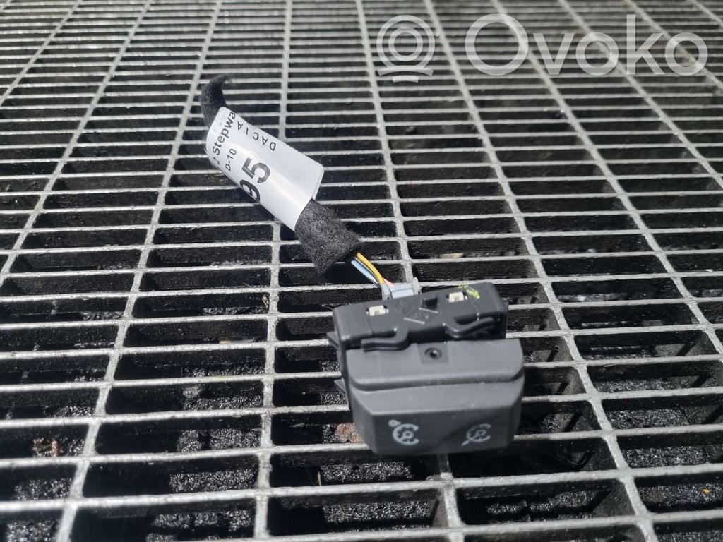 Dacia Sandero II Passenger airbag on/off switch 