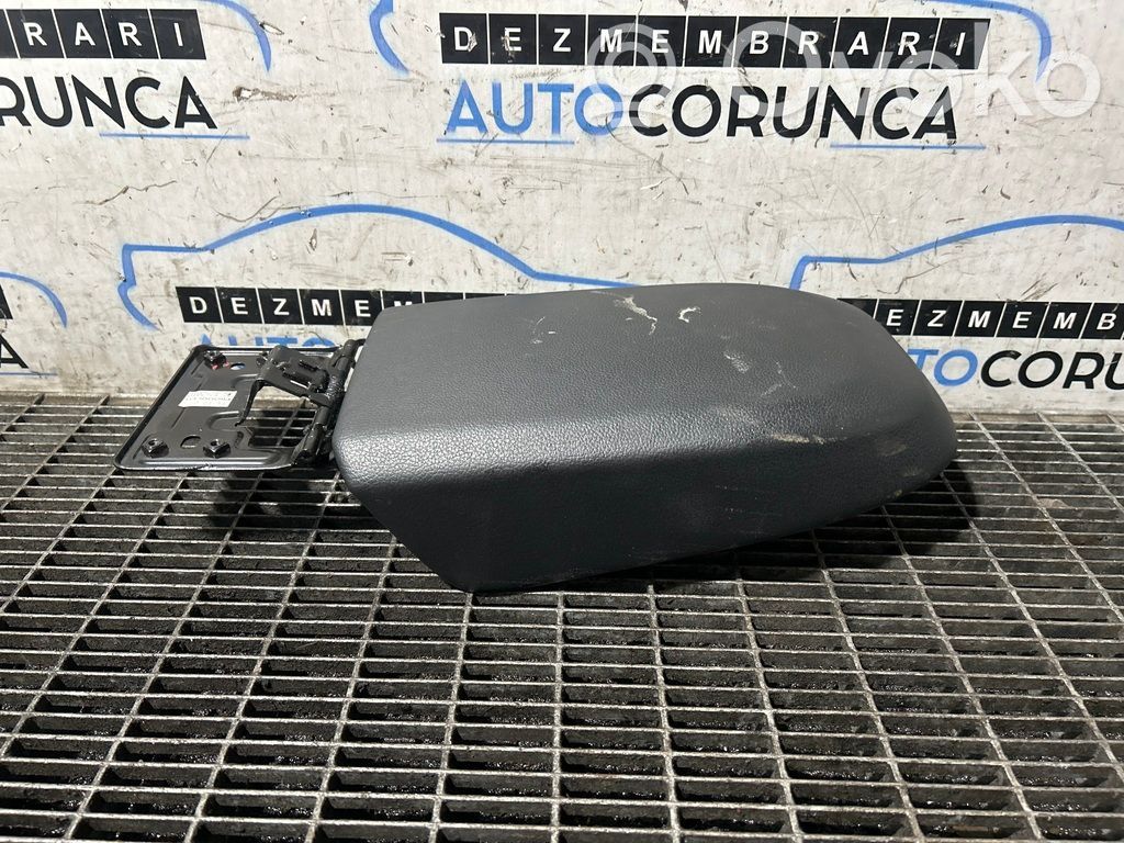 Ford Kuga I Armrest 