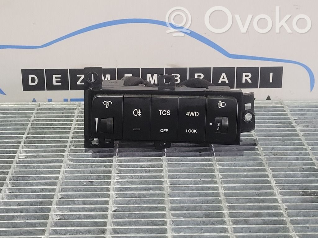 Hyundai Tucson JM Passenger airbag on/off switch 