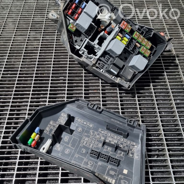 Jaguar E-Pace Fuse box set 