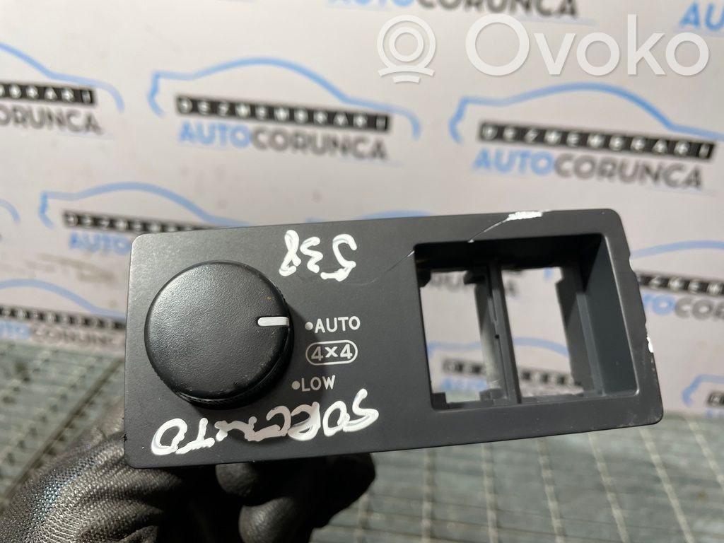 KIA Sorento Passenger airbag on/off switch 