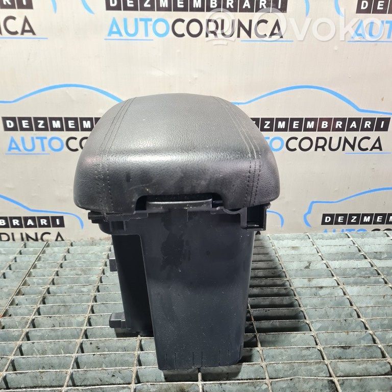 KIA Sportage Armrest 