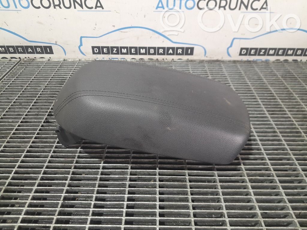 KIA Sportage Armrest 