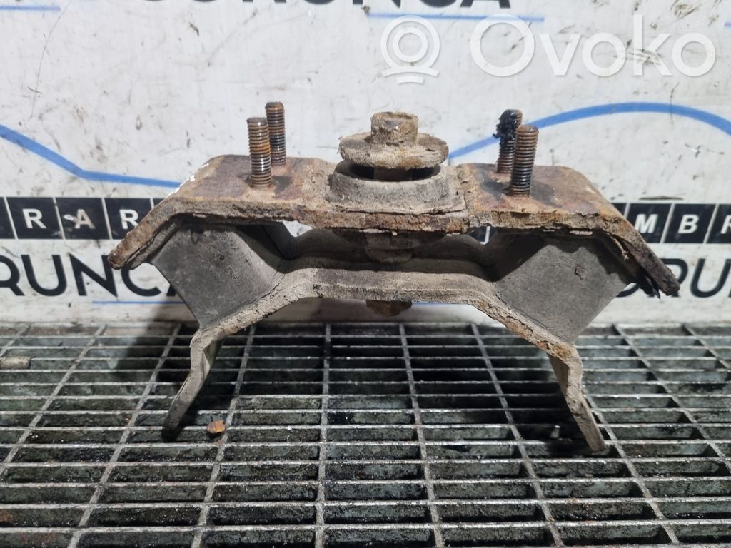 KIA Sorento Variklio tvirtinimo kronšteinas 