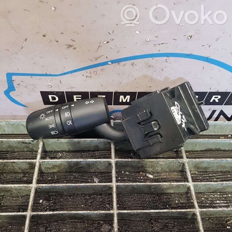 Mazda CX-5 Light switch 