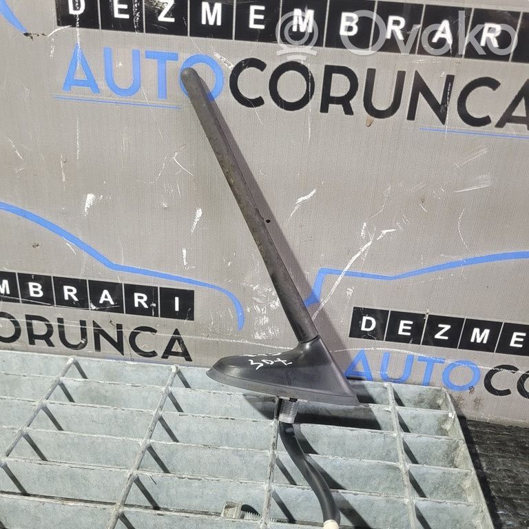 Radio antena