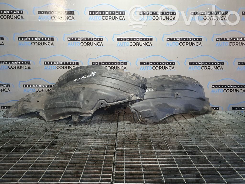 Front wheel arch liner splash guards