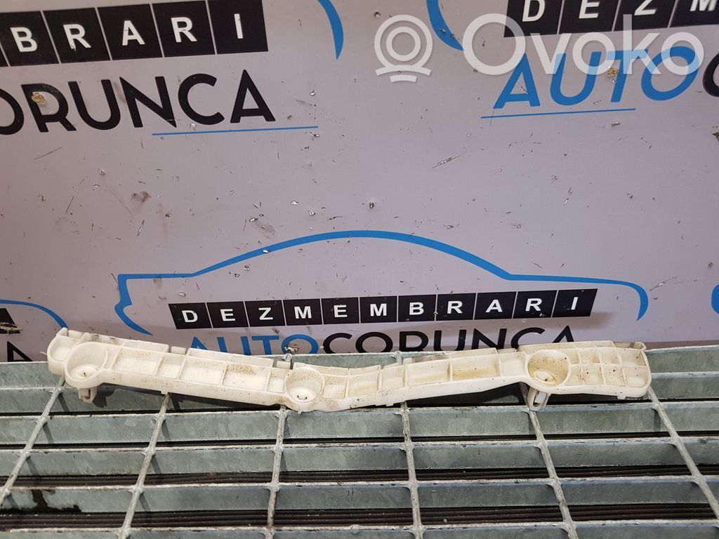 Rear bumper mounting bracket   DREAPTASP