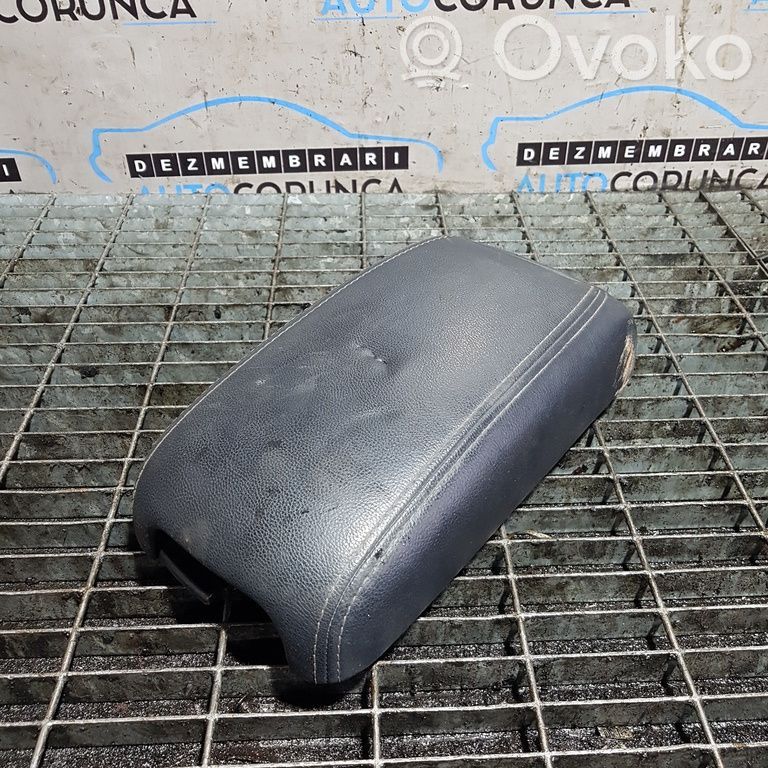 Mitsubishi Outlander Reposabrazos 