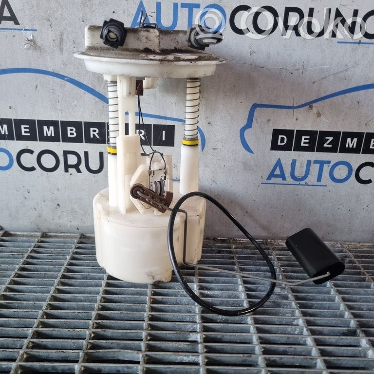 Nissan Juke I F15 Bomba interna de combustible 