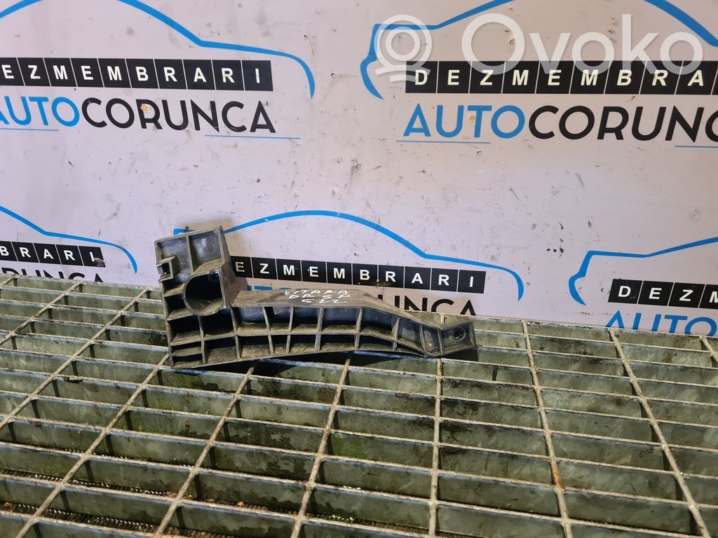 Suzuki Grand Vitara II Aizmugurējā bufera montāžas kronšteins 