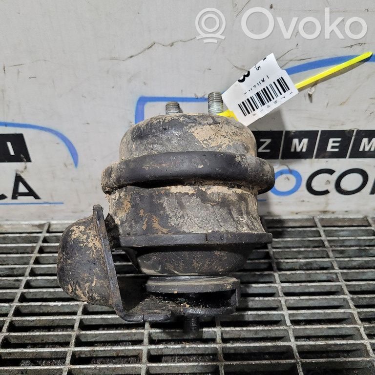Suzuki Grand Vitara II Engine mounting bracket 