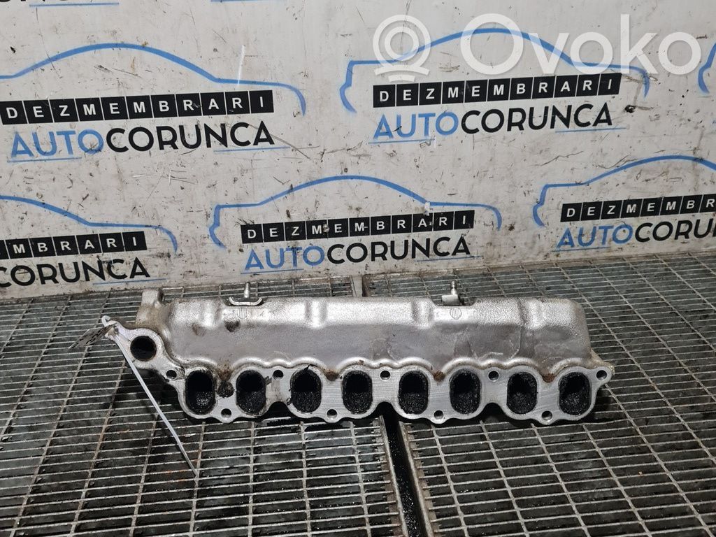 Toyota RAV 4 (XA20) Colector de admisión 
