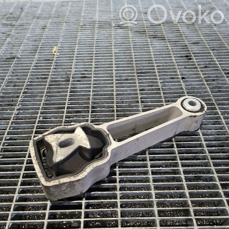 Engine mounting bracket   6G926P096FC