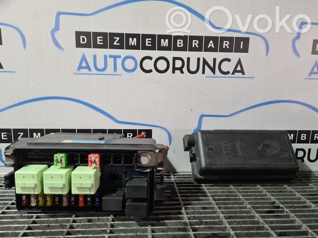 Mini Cooper Countryman R60 Drošinātāju kaste (komplekts) 