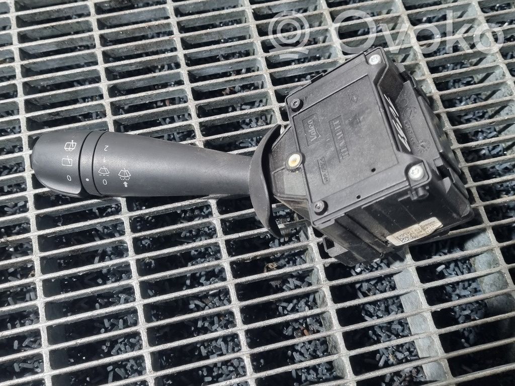 Dacia Duster Wiper switch 