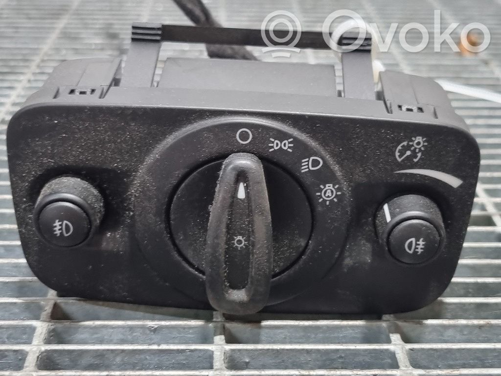 Interruptor de luz   AV6T13A024