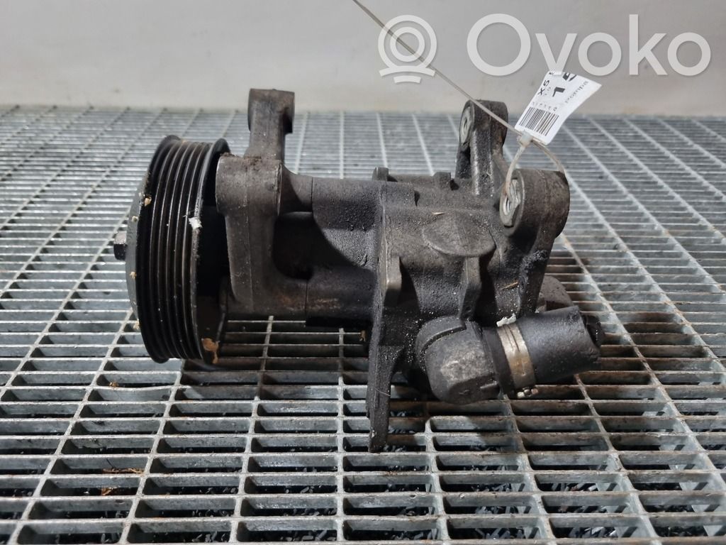 BMW X5 E70 Ohjaustehostimen pumppu 