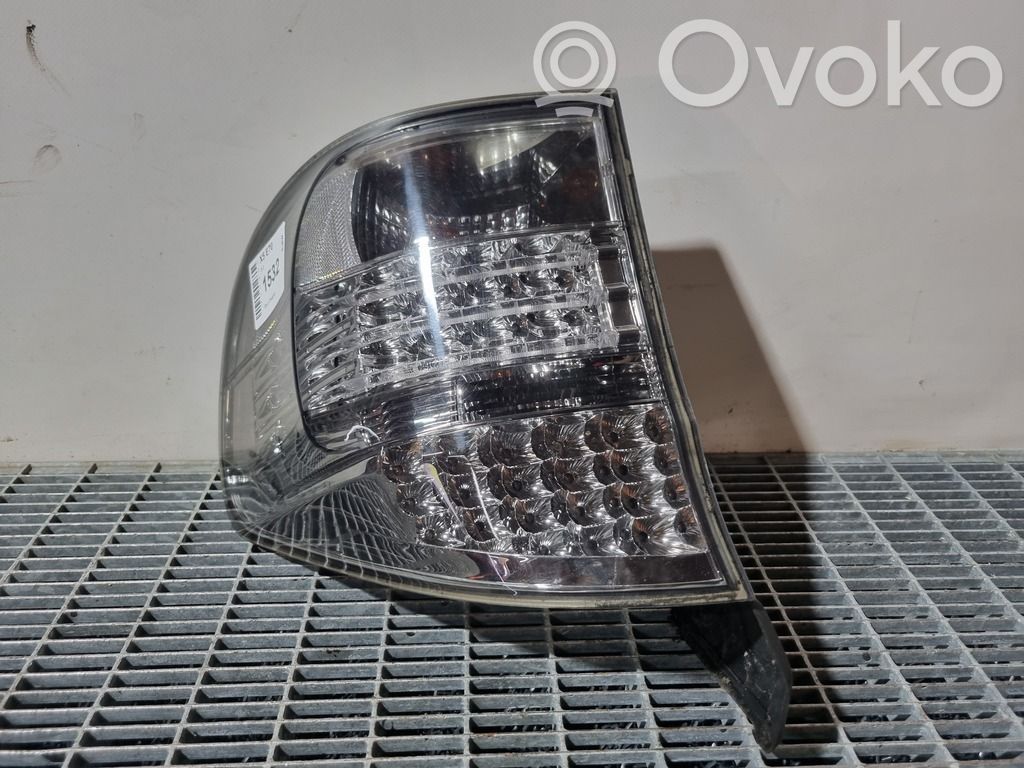 Rear/tail lights