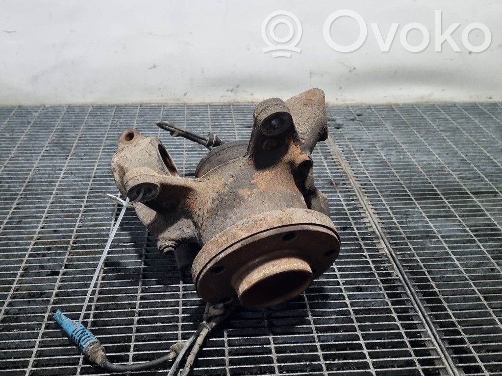 BMW X3 E83 Cubo de rueda delantera