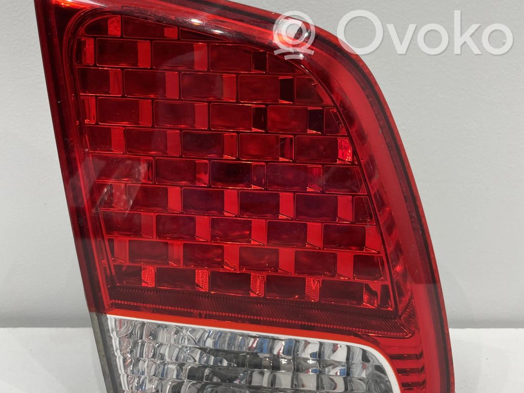 KIA Sorento Takaluukun takavalot 